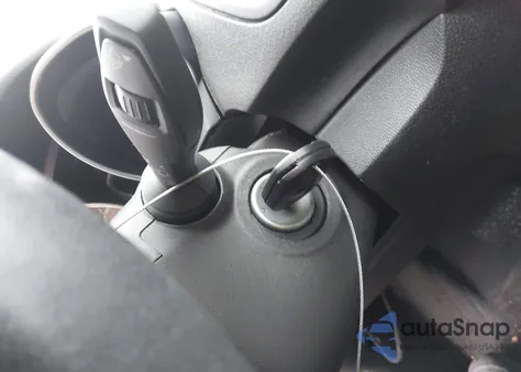 2015 Ford Fiesta Se z USA, uszkodzony, nr VIN 3FADP4BJXFM191562